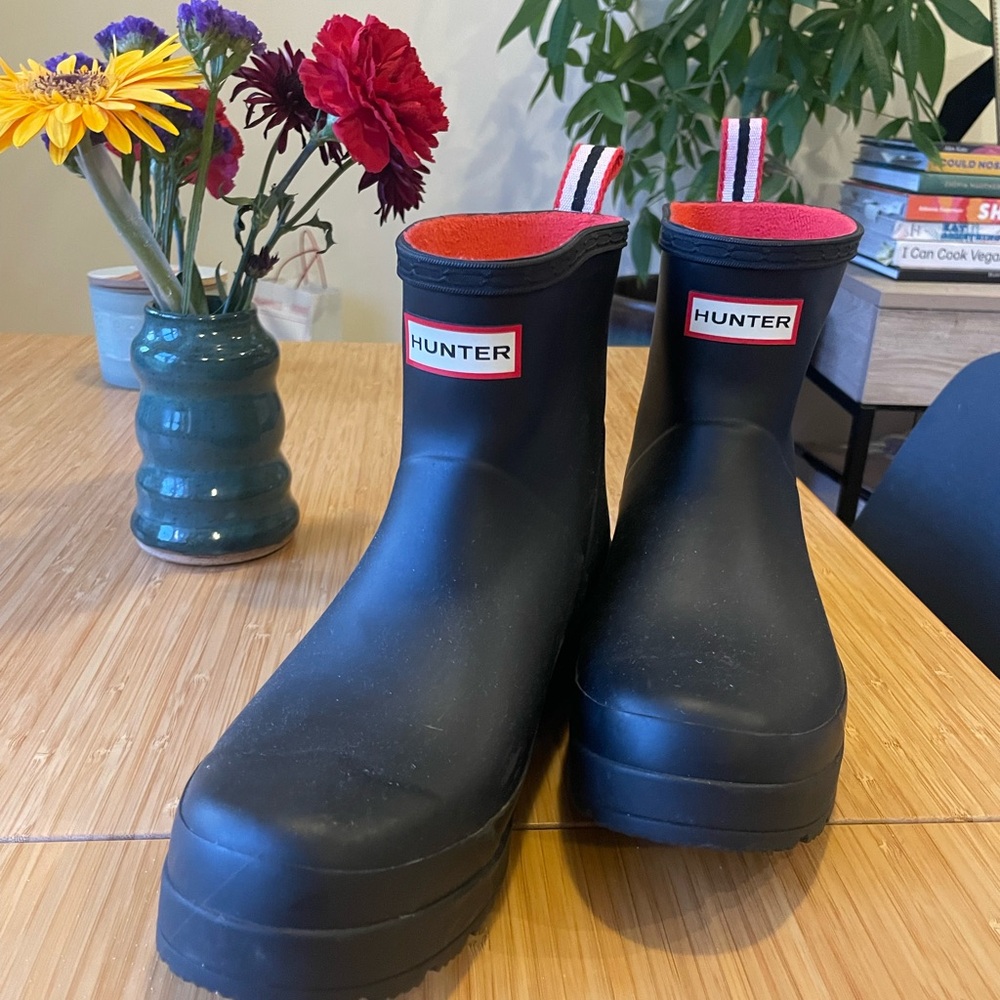 Hunter Black and Red Waterproof Boots